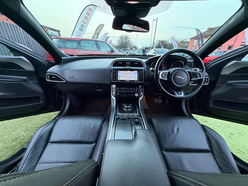 Jaguar XE 2.0d R-Sport Saloon 4dr Diesel Auto AWD Euro 6 (s/s) (240 ps) 4dr Automatic 2026