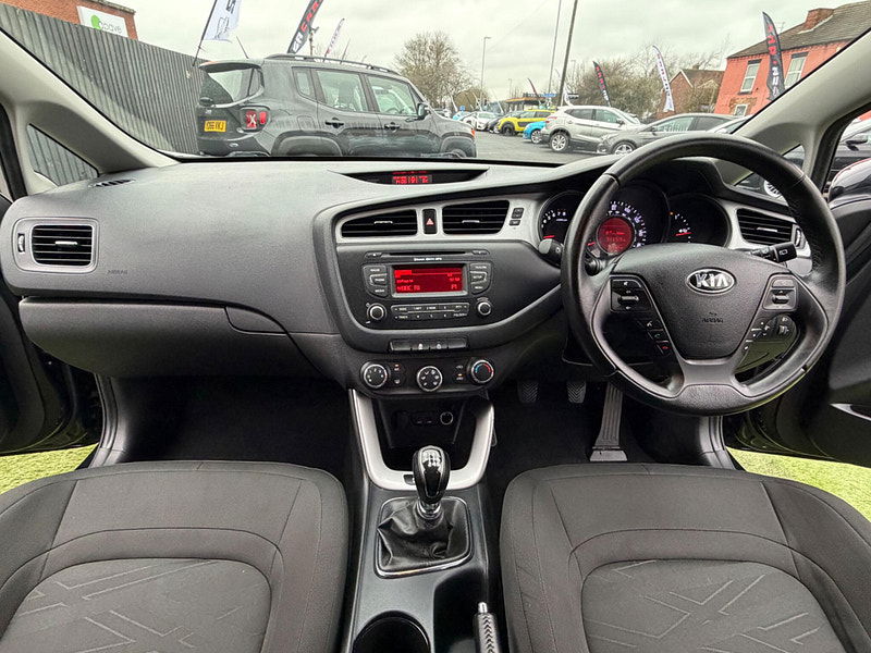 Kia Ceed 1.4 VR7 Hatchback 5dr Petrol Manual Euro 5 (98 bhp) 5dr Manual 2026