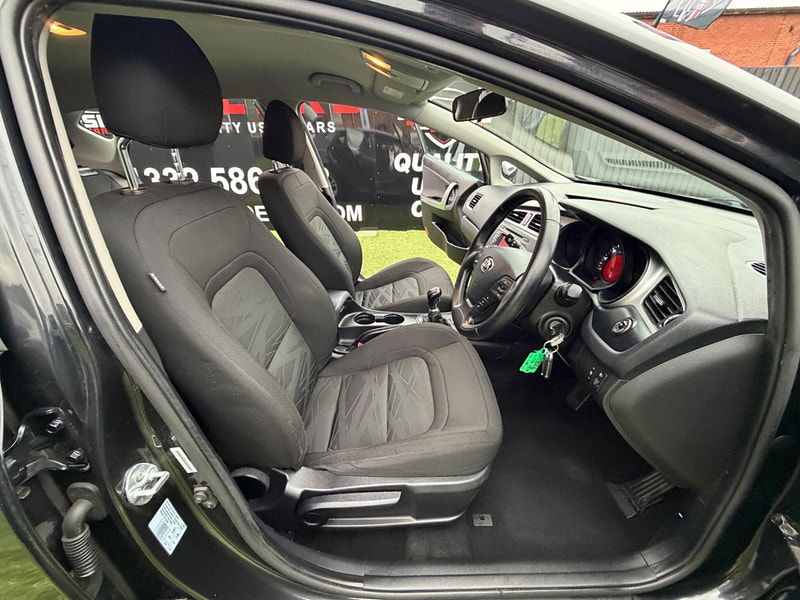 Kia Ceed 1.4 VR7 Hatchback 5dr Petrol Manual Euro 5 (98 bhp) 5dr Manual 2026