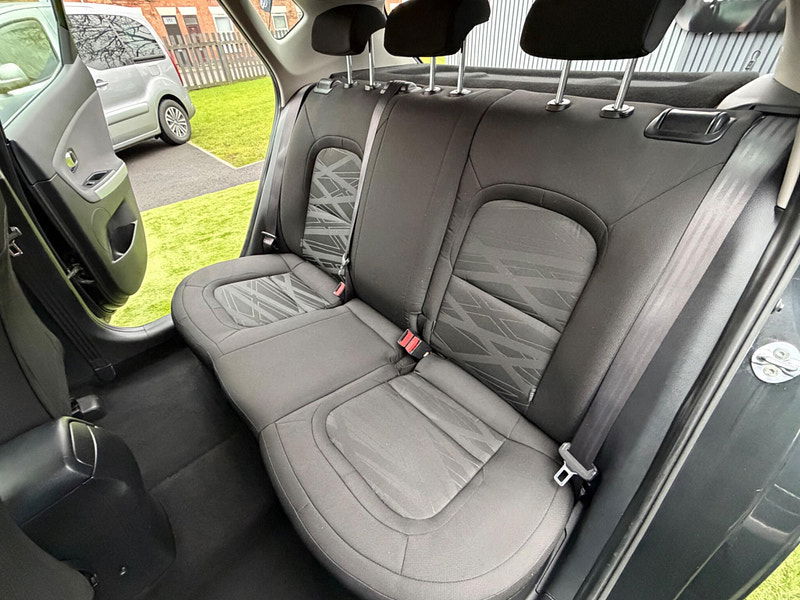 Kia Ceed 1.4 VR7 Hatchback 5dr Petrol Manual Euro 5 (98 bhp) 5dr Manual 2026