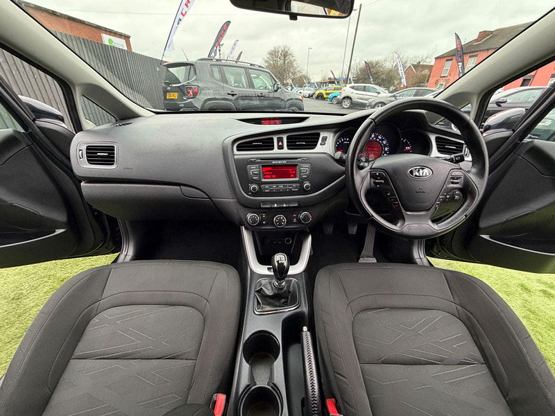 Kia Ceed 1.4 VR7 Hatchback 5dr Petrol Manual Euro 5 (98 bhp) 5dr Manual 2026