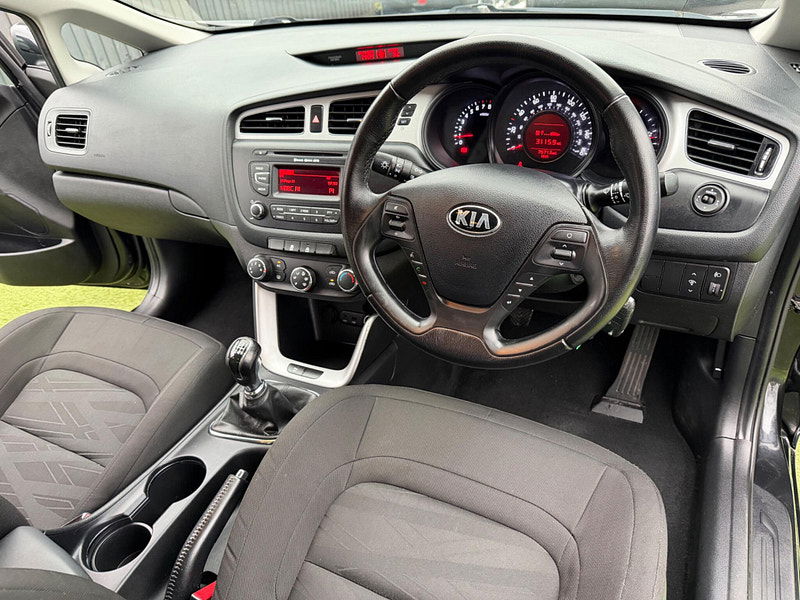 Kia Ceed 1.4 VR7 Hatchback 5dr Petrol Manual Euro 5 (98 bhp) 5dr Manual 2026