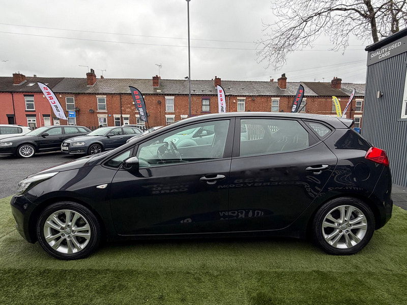 Kia Ceed 1.4 VR7 Hatchback 5dr Petrol Manual Euro 5 (98 bhp) 5dr Manual 2026