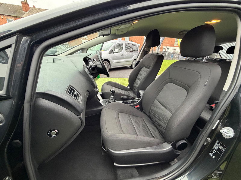 Kia Ceed 1.4 VR7 Hatchback 5dr Petrol Manual Euro 5 (98 bhp) 5dr Manual 2026