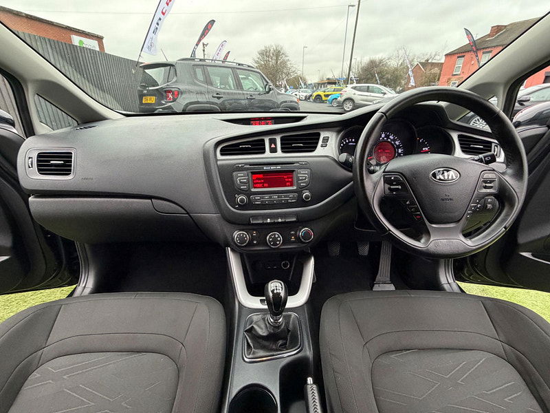 Kia Ceed 1.4 VR7 Hatchback 5dr Petrol Manual Euro 5 (98 bhp) 5dr Manual 2026