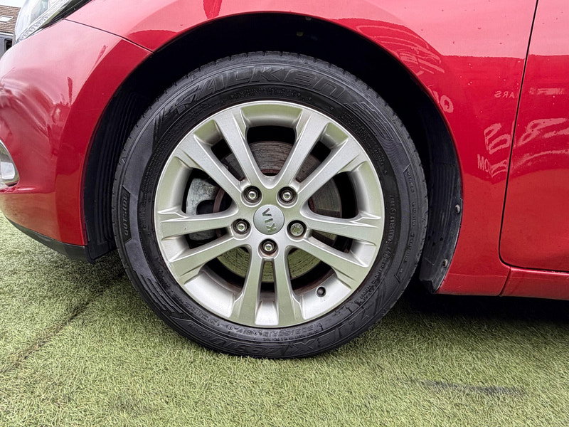 Kia Ceed 1.6 CRDi EcoDynamics 2 Hatchback 5dr Diesel Manual Euro 5 (s/s) (126 bhp) 5dr Manual 2026