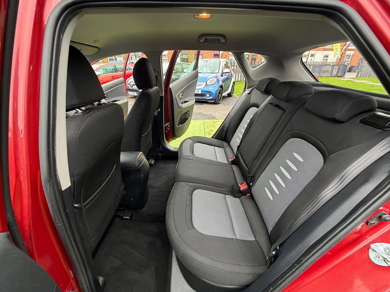 Kia Ceed 1.6 CRDi EcoDynamics 2 Hatchback 5dr Diesel Manual Euro 5 (s/s) (126 bhp) 5dr Manual 2026