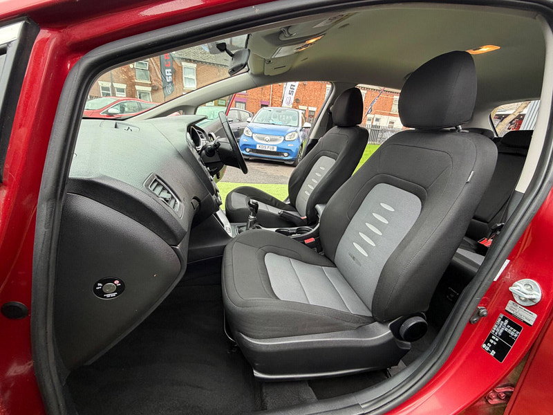 Kia Ceed 1.6 CRDi EcoDynamics 2 Hatchback 5dr Diesel Manual Euro 5 (s/s) (126 bhp) 5dr Manual 2026