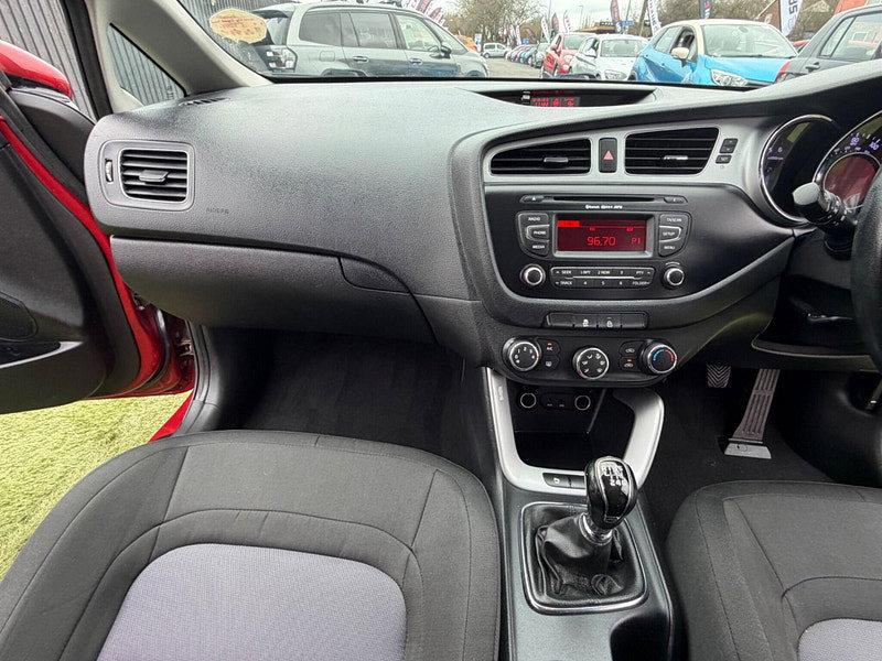 Kia Ceed 1.6 CRDi EcoDynamics 2 Hatchback 5dr Diesel Manual Euro 5 (s/s) (126 bhp) 5dr Manual 2026