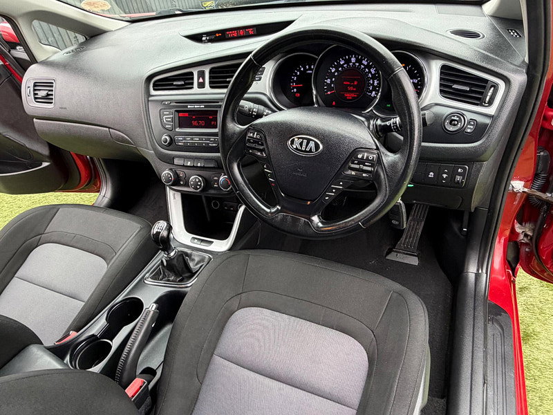 Kia Ceed 1.6 CRDi EcoDynamics 2 Hatchback 5dr Diesel Manual Euro 5 (s/s) (126 bhp) 5dr Manual 2026