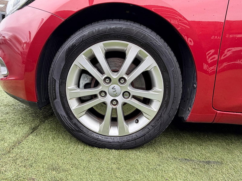 Kia Ceed 1.6 CRDi EcoDynamics 2 Hatchback 5dr Diesel Manual Euro 5 (s/s) (126 bhp) 5dr Manual 2026