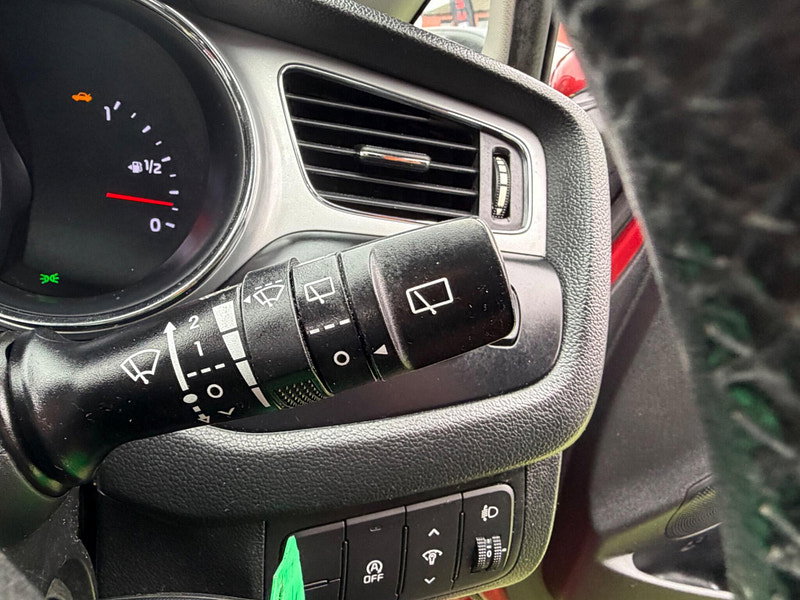 Kia Ceed 1.6 CRDi EcoDynamics 2 Hatchback 5dr Diesel Manual Euro 5 (s/s) (126 bhp) 5dr Manual 2026