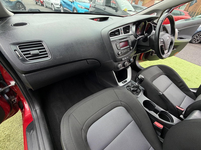 Kia Ceed 1.6 CRDi EcoDynamics 2 Hatchback 5dr Diesel Manual Euro 5 (s/s) (126 bhp) 5dr Manual 2026