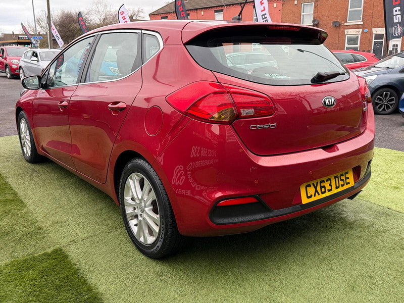 Kia Ceed 1.6 CRDi EcoDynamics 2 Hatchback 5dr Diesel Manual Euro 5 (s/s) (126 bhp) 5dr Manual 2026