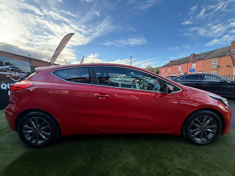 Kia ProCeed 1.6 GDi 2 Hatchback 3dr Petrol Manual Euro 6 (s/s) (133 bhp) 3dr Manual 2025