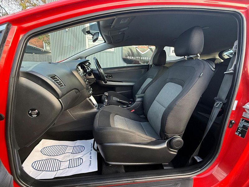 Kia ProCeed 1.6 GDi 2 Hatchback 3dr Petrol Manual Euro 6 (s/s) (133 bhp) 3dr Manual 2025