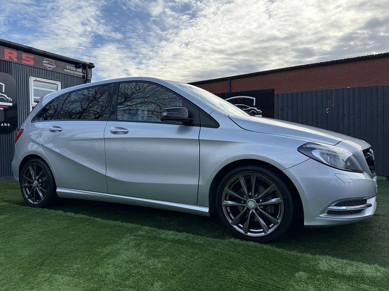 Mercedes-Benz B Class 1.5 B180 CDI Sport MPV 5dr Diesel Manual Euro 5 (s/s) (109 ps) 5dr Manual 2025