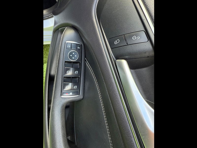 Mercedes-Benz B Class 1.5 B180 CDI Sport MPV 5dr Diesel Manual Euro 5 (s/s) (109 ps) 5dr Manual 2025