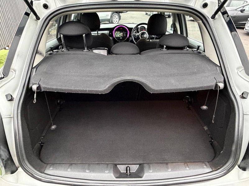 MINI Hatch 1.5 Cooper D Hatchback 5dr Diesel Manual Euro 6 (s/s) (116 ps) 5dr Manual 2026