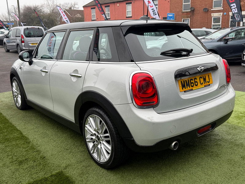 MINI Hatch 1.5 Cooper D Hatchback 5dr Diesel Manual Euro 6 (s/s) (116 ps) 5dr Manual 2026