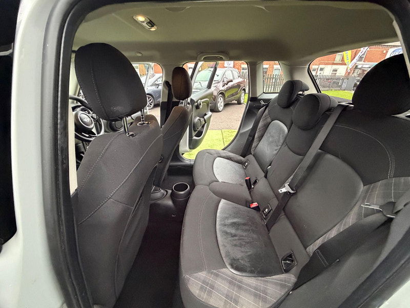 MINI Hatch 1.5 Cooper D Hatchback 5dr Diesel Manual Euro 6 (s/s) (116 ps) 5dr Manual 2026