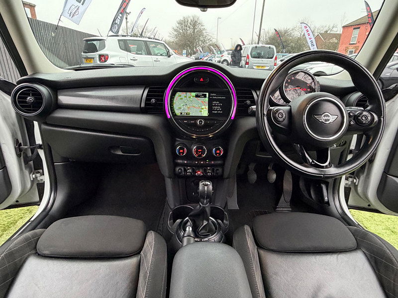 MINI Hatch 1.5 Cooper D Hatchback 5dr Diesel Manual Euro 6 (s/s) (116 ps) 5dr Manual 2026