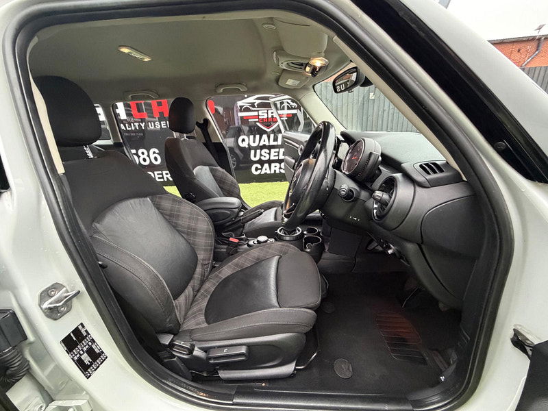 MINI Hatch 1.5 Cooper D Hatchback 5dr Diesel Manual Euro 6 (s/s) (116 ps) 5dr Manual 2026