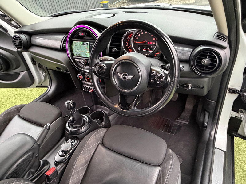 MINI Hatch 1.5 Cooper D Hatchback 5dr Diesel Manual Euro 6 (s/s) (116 ps) 5dr Manual 2026