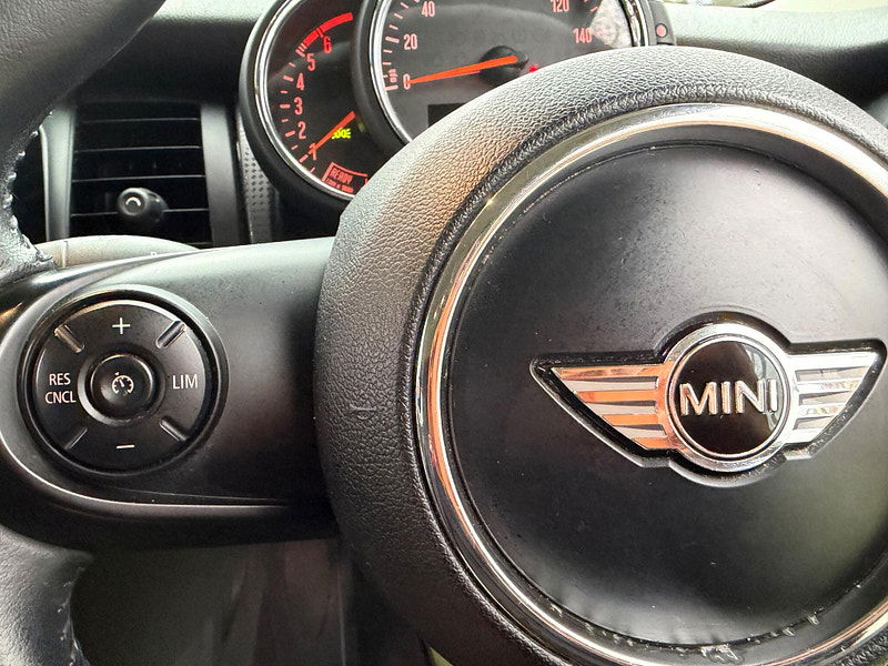 MINI Hatch 1.5 Cooper D Hatchback 5dr Diesel Manual Euro 6 (s/s) (116 ps) 5dr Manual 2026