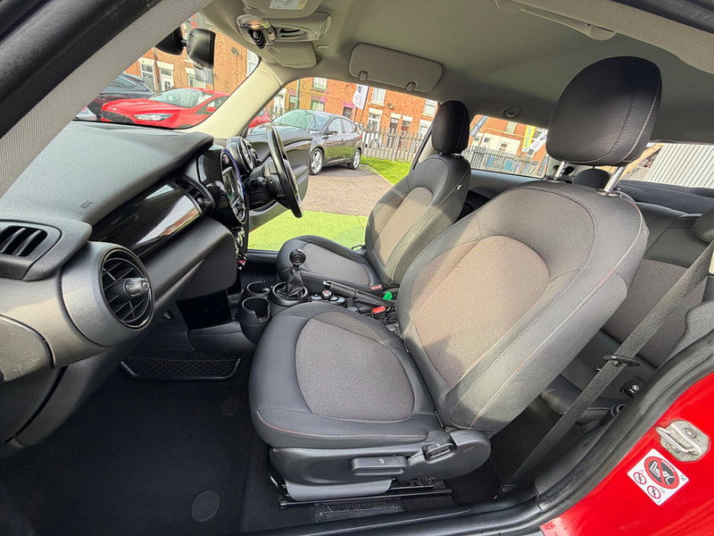 MINI Hatch 1.5 One D Hatchback 3dr Diesel Manual Euro 6 (s/s) (95 ps) 3dr Manual 2026