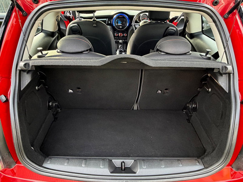 MINI Hatch 1.5 One D Hatchback 3dr Diesel Manual Euro 6 (s/s) (95 ps) 3dr Manual 2026