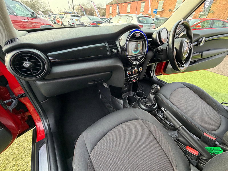 MINI Hatch 1.5 One D Hatchback 3dr Diesel Manual Euro 6 (s/s) (95 ps) 3dr Manual 2026