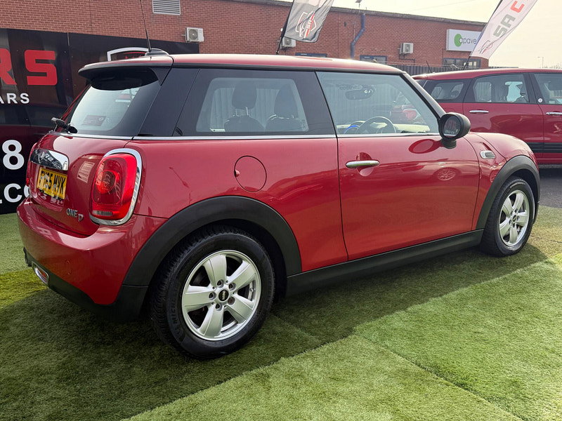 MINI Hatch 1.5 One D Hatchback 3dr Diesel Manual Euro 6 (s/s) (95 ps) 3dr Manual 2026