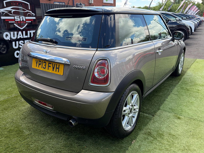 MINI Hatch 1.6 Cooper Hatchback 3dr Petrol Manual Euro 5 (s/s) (122 ps) 3dr Manual 2026