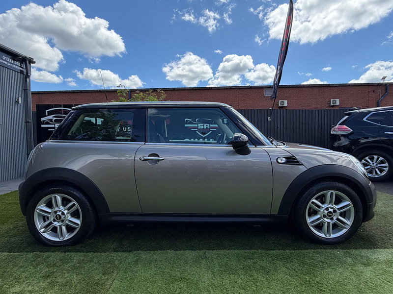 MINI Hatch 1.6 Cooper Hatchback 3dr Petrol Manual Euro 5 (s/s) (122 ps) 3dr Manual 2026