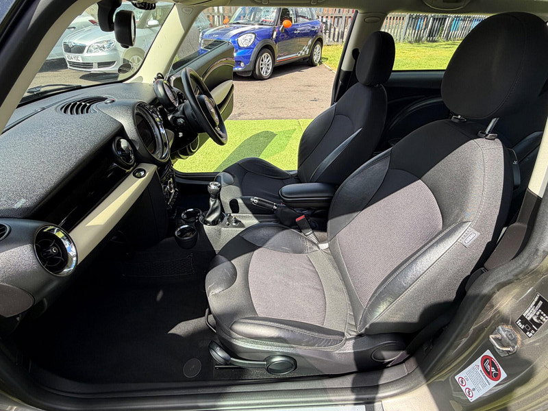MINI Hatch 1.6 Cooper Hatchback 3dr Petrol Manual Euro 5 (s/s) (122 ps) 3dr Manual 2026