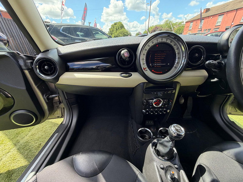MINI Hatch 1.6 Cooper Hatchback 3dr Petrol Manual Euro 5 (s/s) (122 ps) 3dr Manual 2026