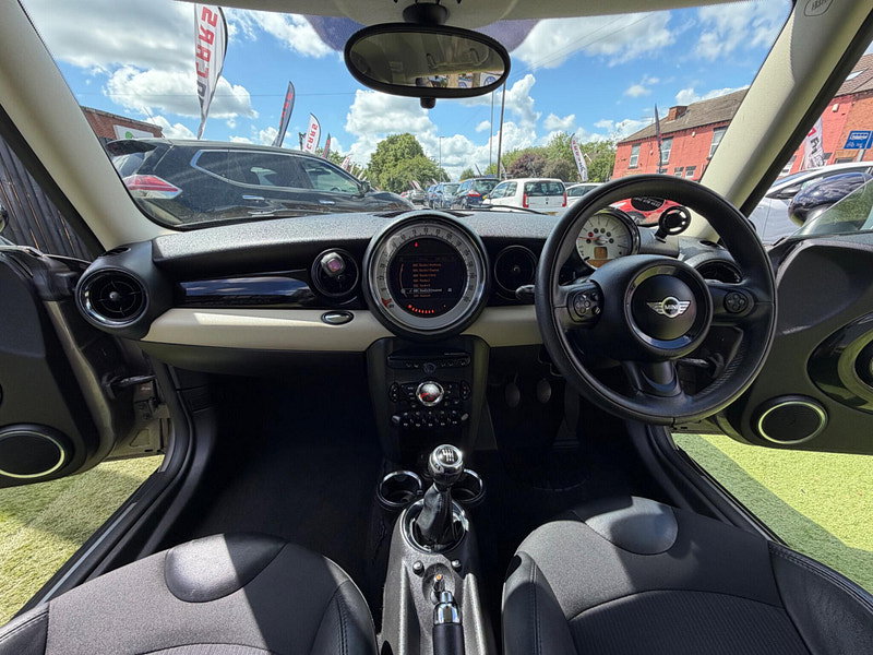 MINI Hatch 1.6 Cooper Hatchback 3dr Petrol Manual Euro 5 (s/s) (122 ps) 3dr Manual 2026