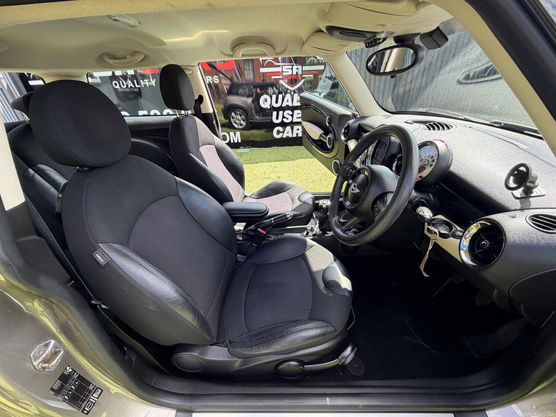 MINI Hatch 1.6 Cooper Hatchback 3dr Petrol Manual Euro 5 (s/s) (122 ps) 3dr Manual 2026