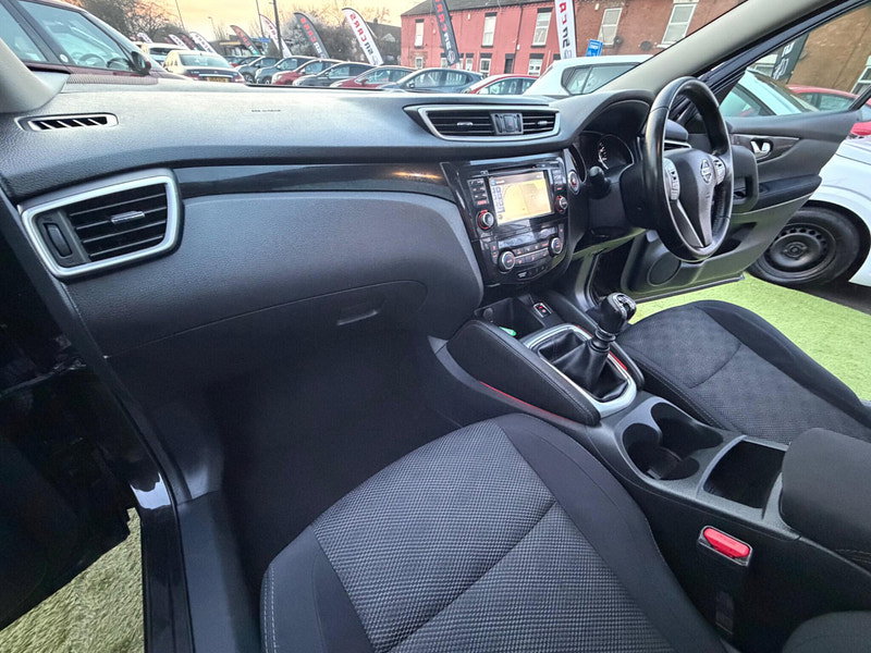 Nissan Qashqai 1.2 DIG-T Acenta SUV 5dr Petrol Manual 2WD Euro 6 (s/s) (115 ps) 5dr Manual 2026