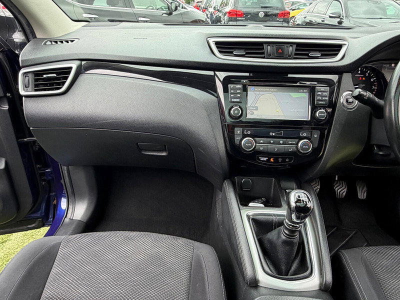 Nissan Qashqai 1.2 DIG-T N-Connecta SUV 5dr Petrol Manual 2WD Euro 6 (s/s) (115 ps) 5dr Manual 2026