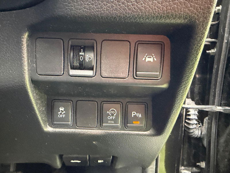 Nissan Qashqai 1.2 DIG-T N-Connecta SUV 5dr Petrol Manual 2WD Euro 6 (s/s) (115 ps) 5dr Manual 2026