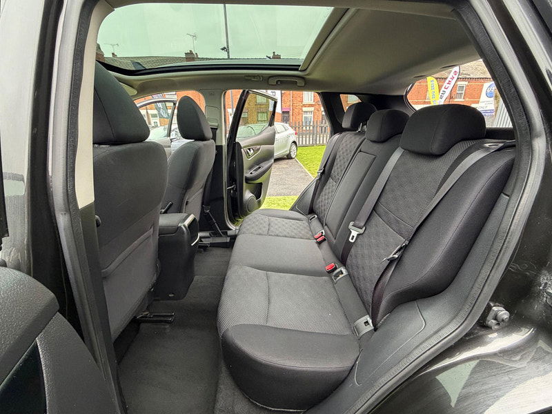 Nissan Qashqai 1.2 DIG-T N-Connecta SUV 5dr Petrol Manual 2WD Euro 6 (s/s) (115 ps) 5dr Manual 2026