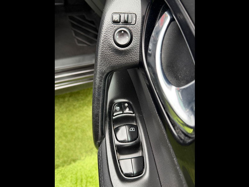 Nissan Qashqai 1.2 DIG-T N-Connecta SUV 5dr Petrol Manual 2WD Euro 6 (s/s) (115 ps) 5dr Manual 2026