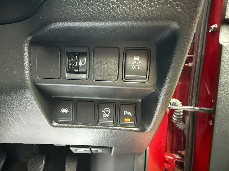 Nissan Qashqai 1.5 dCi n-tec SUV 5dr Diesel Manual 2WD Euro 5 (s/s) (110 ps) 5dr Manual 2025