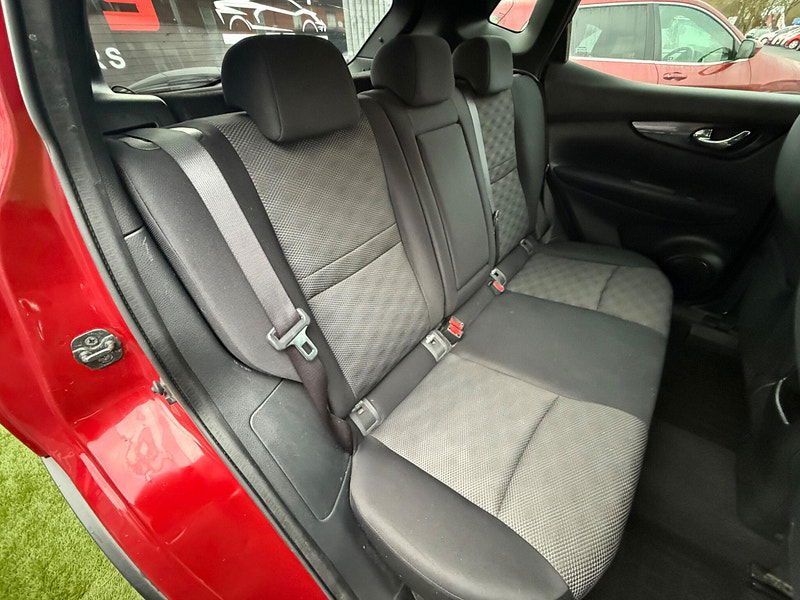 Nissan Qashqai 1.5 dCi n-tec SUV 5dr Diesel Manual 2WD Euro 5 (s/s) (110 ps) 5dr Manual 2025