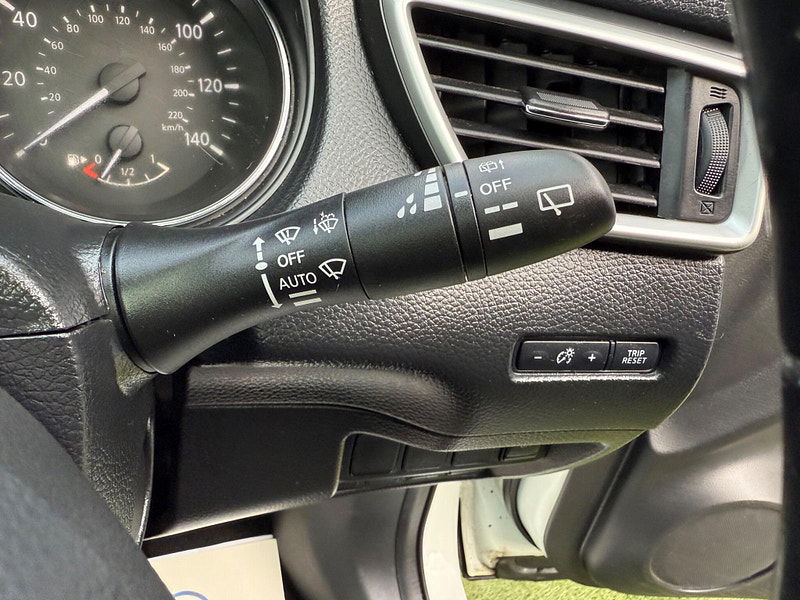 Nissan Qashqai 1.5 dCi Tekna SUV 5dr Diesel Manual 2WD Euro 5 (s/s) (110 ps) 5dr Manual 2025