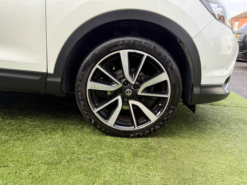 Nissan Qashqai 1.5 dCi Tekna SUV 5dr Diesel Manual 2WD Euro 5 (s/s) (110 ps) 5dr Manual 2025