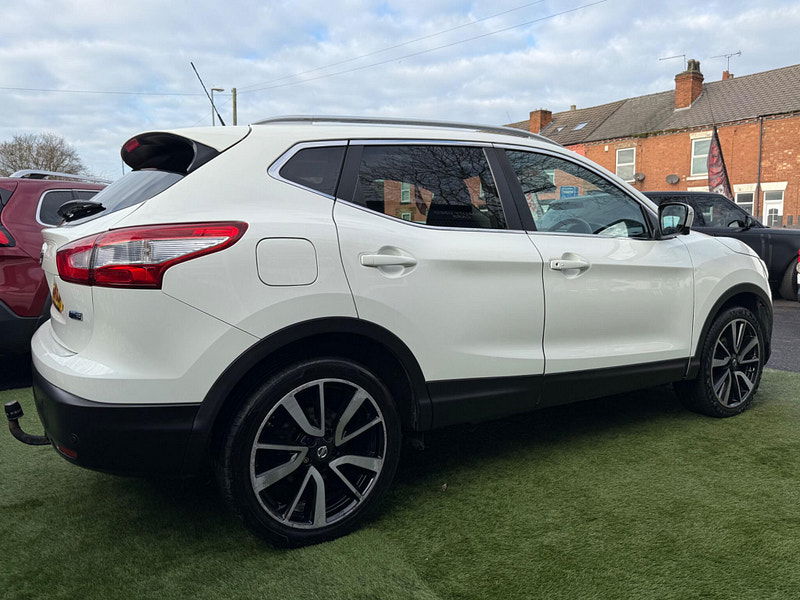 Nissan Qashqai 1.5 dCi Tekna SUV 5dr Diesel Manual 2WD Euro 5 (s/s) (110 ps) 5dr Manual 2025