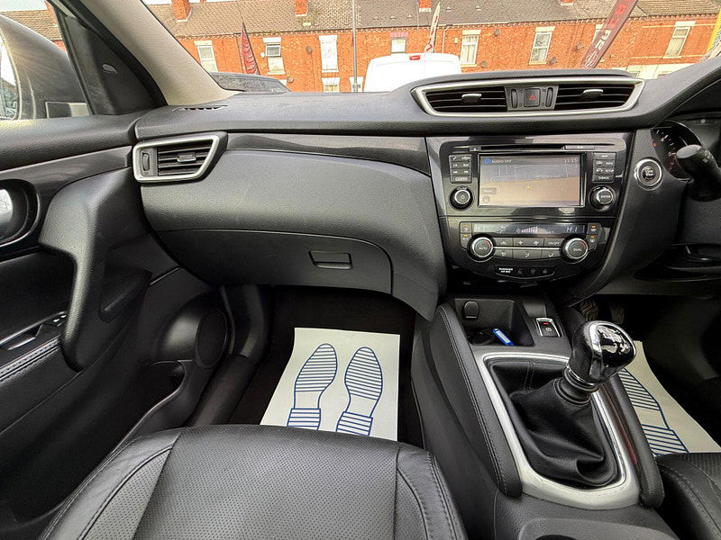 Nissan Qashqai 1.5 dCi Tekna SUV 5dr Diesel Manual 2WD Euro 5 (s/s) (110 ps) 5dr Manual 2025